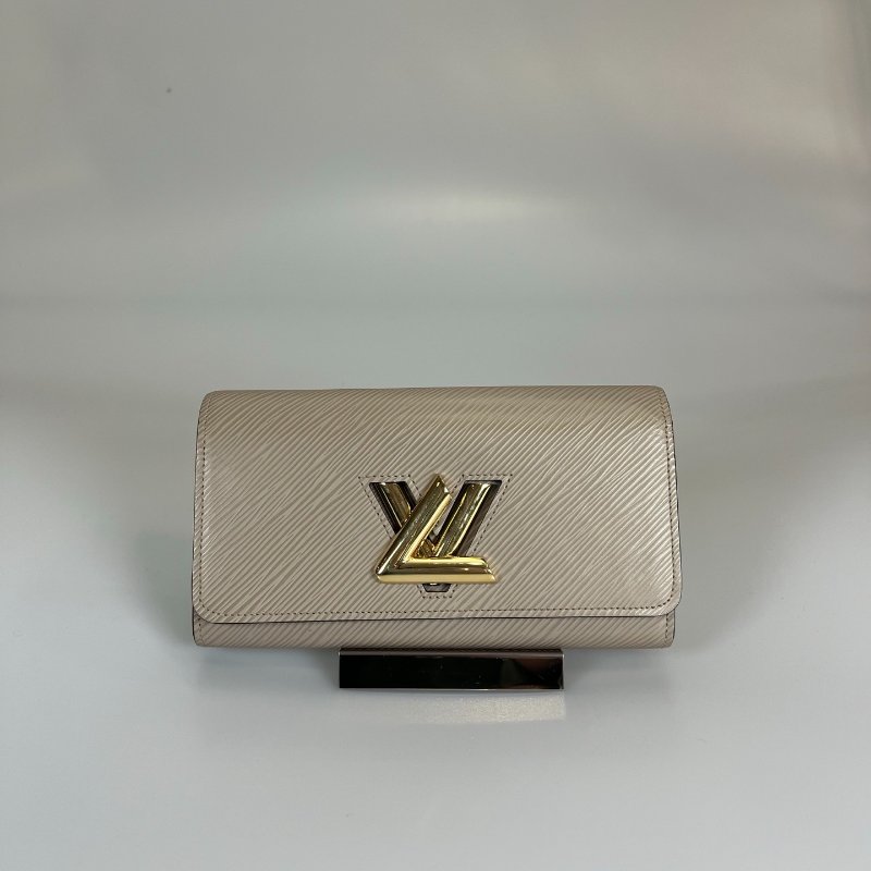 LV M67510/晶片款 水波紋Twist長夾米色-1