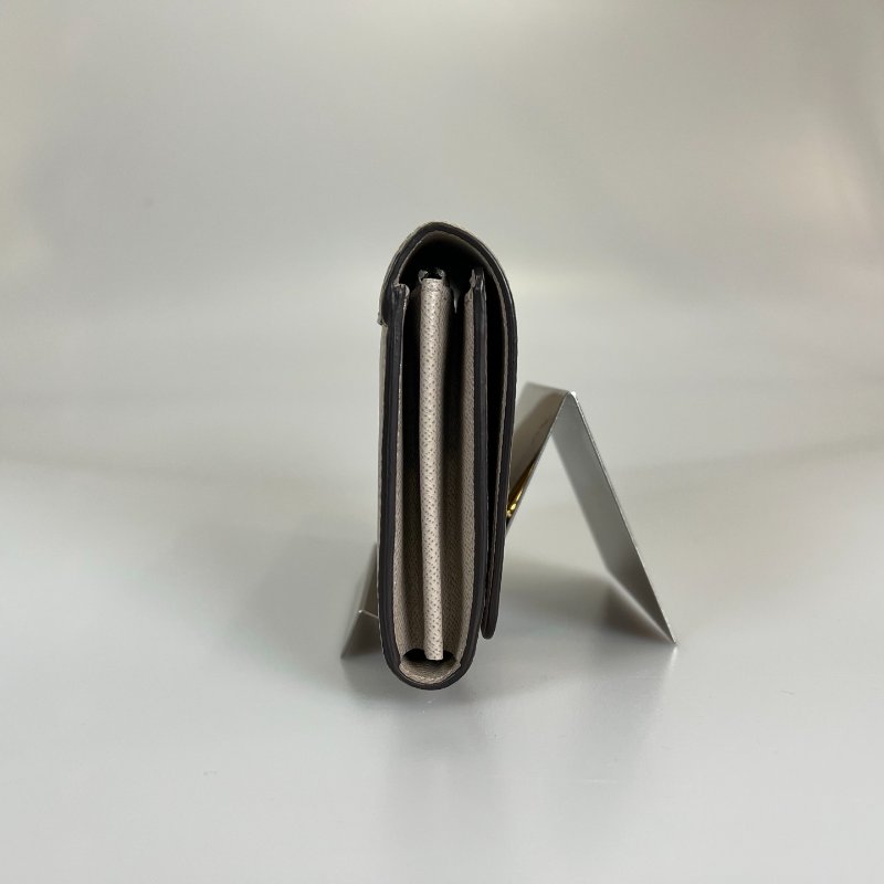 LV M67510/晶片款 水波紋Twist長夾米色-4