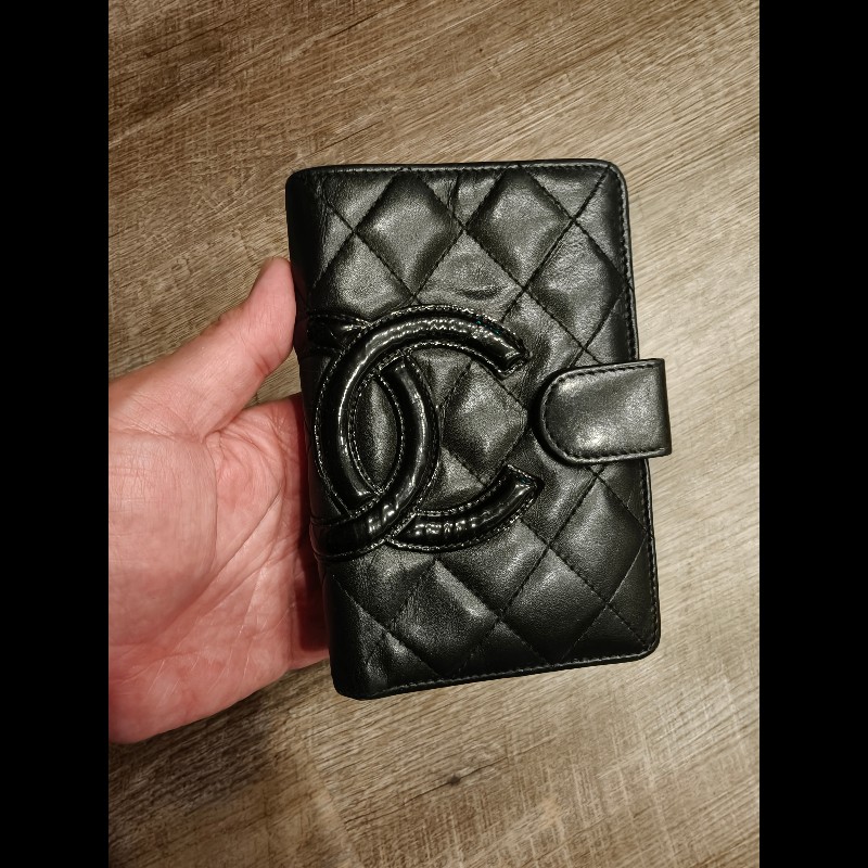 不議價特價出清,家人不使用的chanel香奈兒coco皮夾,功能正常,買到賺到-0