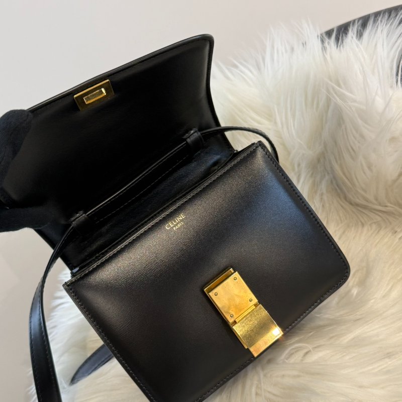 Celine Classic box 小牛皮肩背包-4