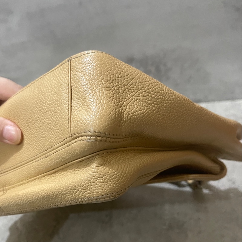 Chanel奶茶色小號奶粉包-10