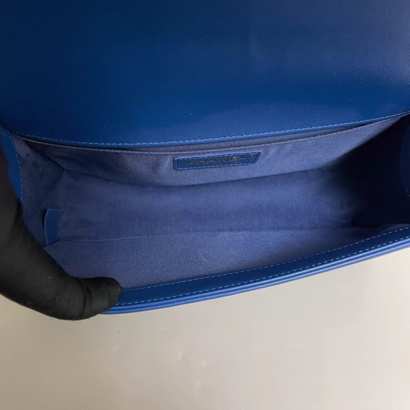 Chanel香奈兒leboy中號藍金牛皮菱格單肩斜挎包-6