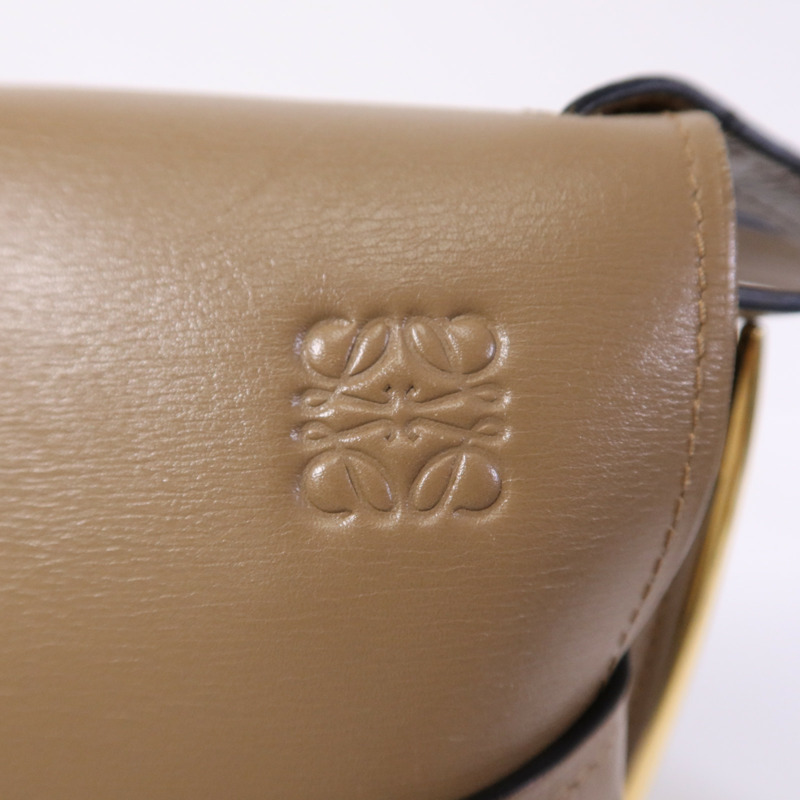 LOEWE 牛皮皮革Gate金扣手挽袋-10