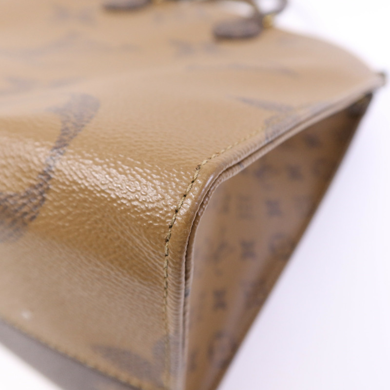 LOUIS VUITTON Monogram Giant OnTheGo GM金扣手挽肩背兩用袋-6