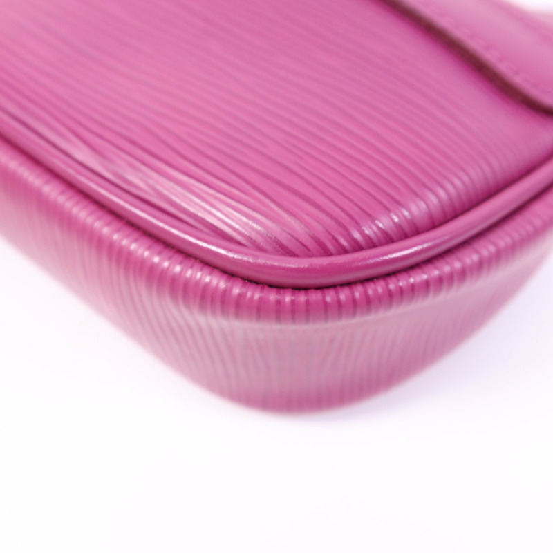 LOUIS VUITTON Epi Pochette Montaigne銀扣肩背袋-6