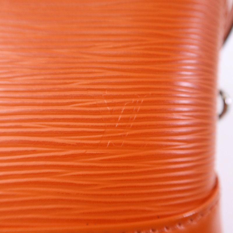 LOUIS VUITTON Epi Alma BB銀扣手挽肩背兩用袋-11