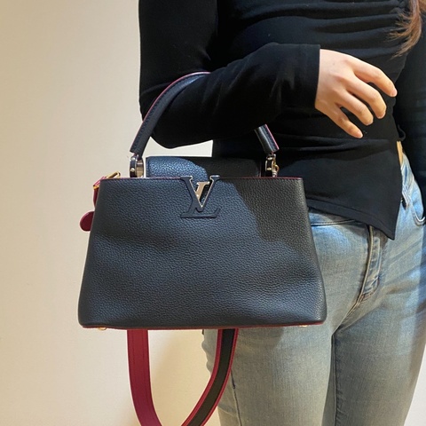 【99新✨經典設計✨多功能用法】LV Capucines bb 藏藍色 金扣 單肩手提包 斜背　