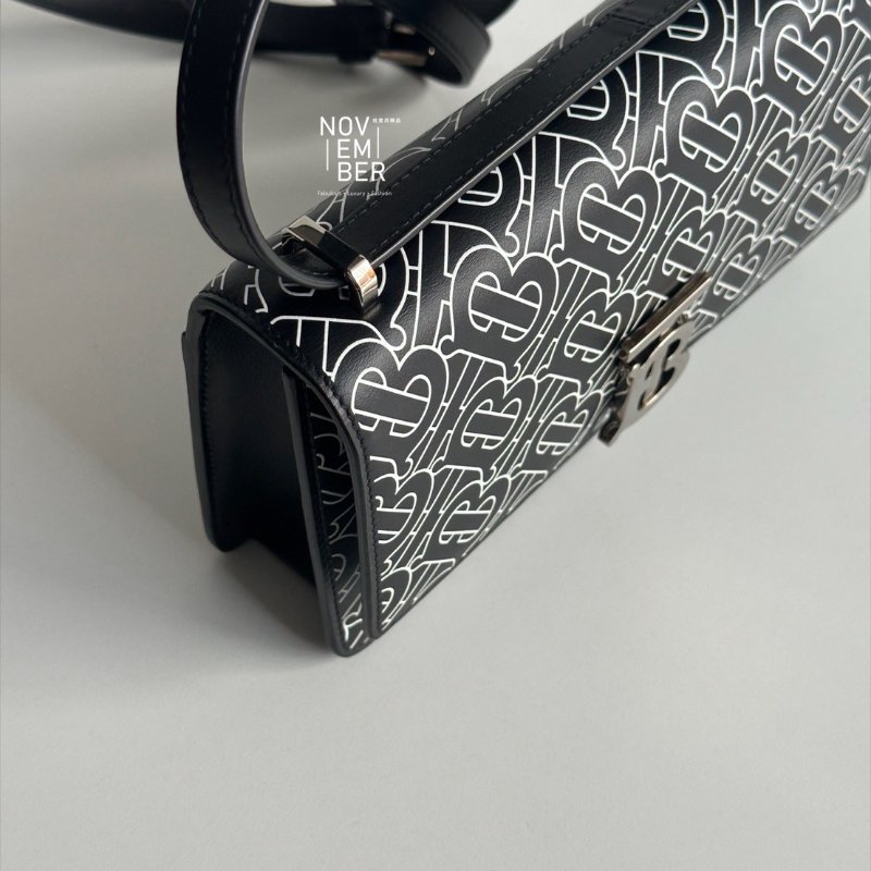 閒置新🫰🏻 Burberry 博伯利 TB 鎖釦包 黑(滿版Logo白字)-2