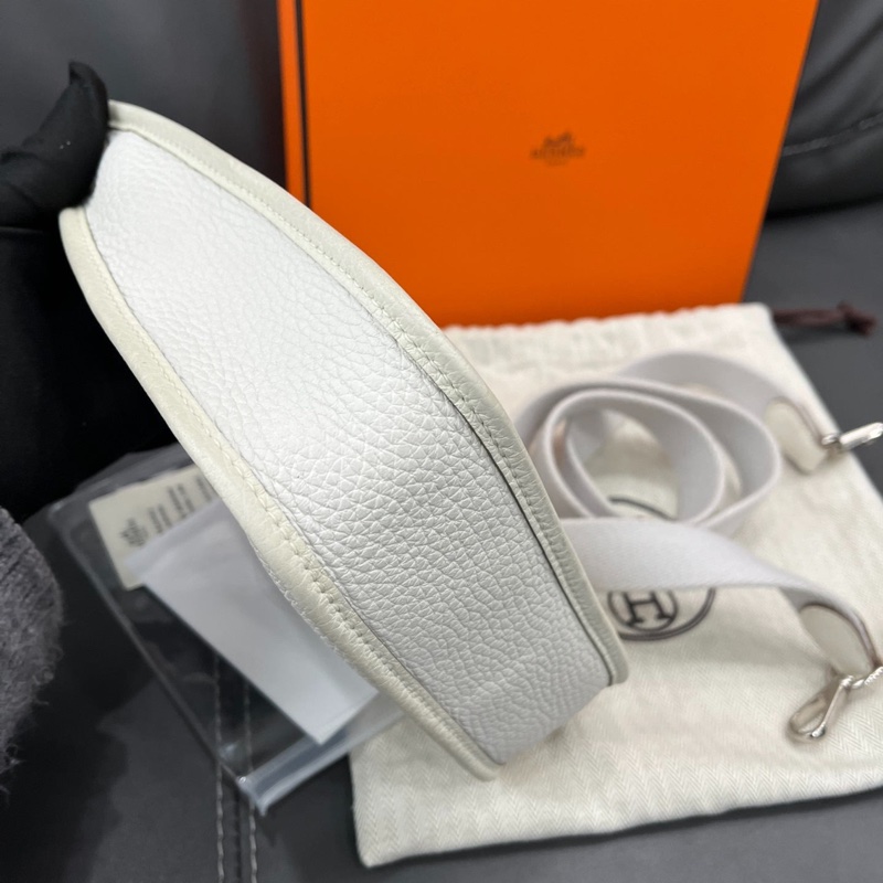【純潔白月光✨百搭實用❗️入門之選】Hermes 冰川白mini Evelyne TC皮-6