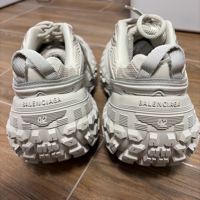 巴黎世家 輪胎鞋 蛋殼色 42號-6