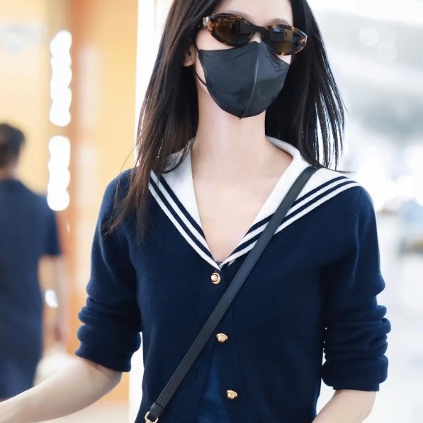 ❤️MIU MIU 明星款 海军领上衣-2