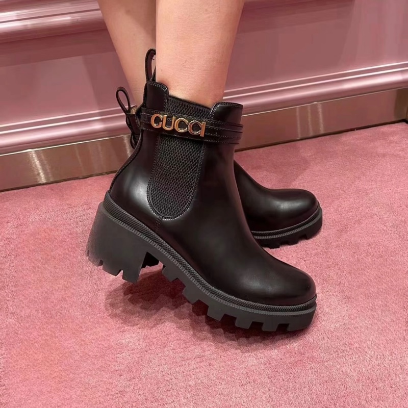 全新Gucci黑色短靴-1