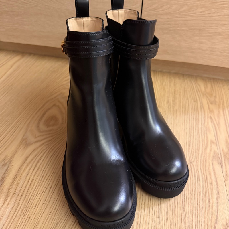 全新Gucci黑色短靴-4