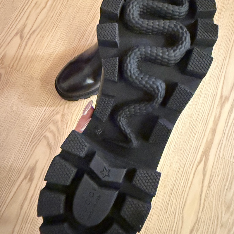 全新Gucci黑色短靴-9