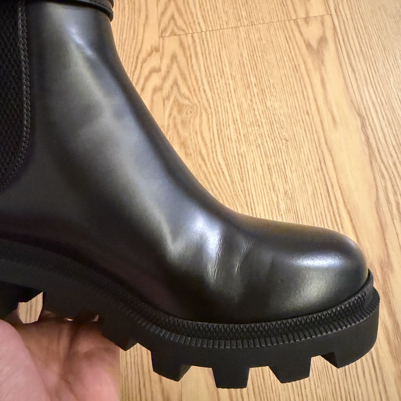 全新Gucci黑色短靴-11
