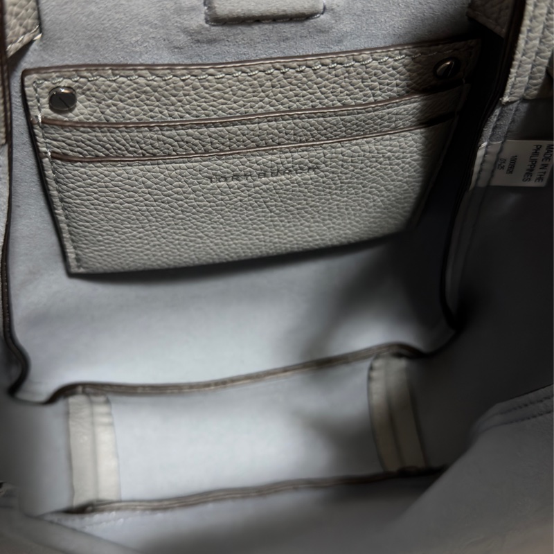 TORY BURCH Romy 鈕扣金屬標誌荔紋牛皮扣帶肩 斜背水桶包(小款/灰色)-14