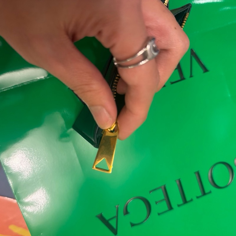 BV 綠色卡夾。Cassette Zipped Card Case-4