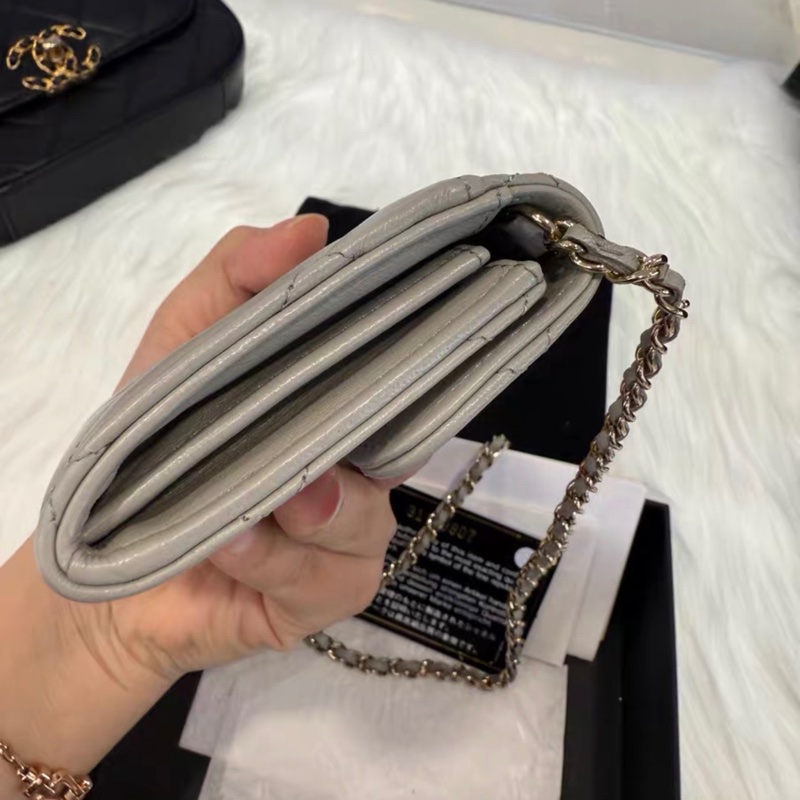 【95新 ✨ 全網最低價！】31開帶卡 Chanel 香奈兒 灰色菱格紋小卡包 帶鏈條 （下單前先詢問庫存❗️）-3
