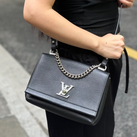 99新🆕日常款😍😍Lv路易威登黑銀小號lock me全皮鏈條包手提斜挎包