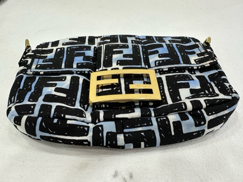 Fendi 芬迪 加州天空 聯名logo 法國包 尺寸18×10 肩斜背包-2