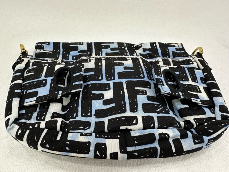 Fendi 芬迪 加州天空 聯名logo 法國包 尺寸18×10 肩斜背包-3