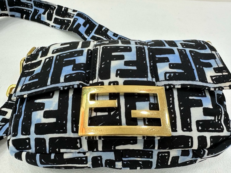 Fendi 芬迪 加州天空 聯名logo 法國包 尺寸18×10 肩斜背包-4