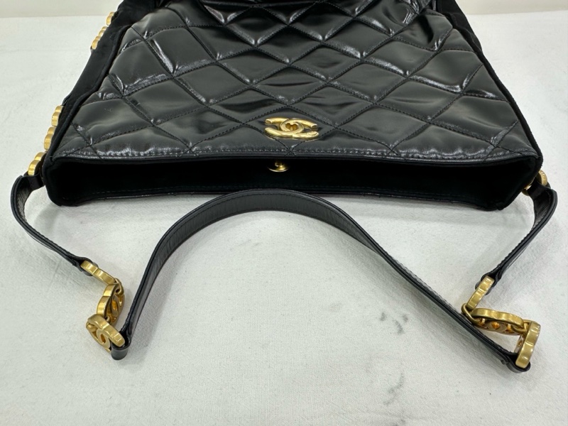 香奈兒/Chanel 22A嬉皮hobo黑金光面腋下 晶片款-7