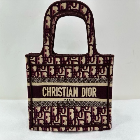Dior迪奧刺繡款老花mini tote手提包，底長22厘米，19年編碼