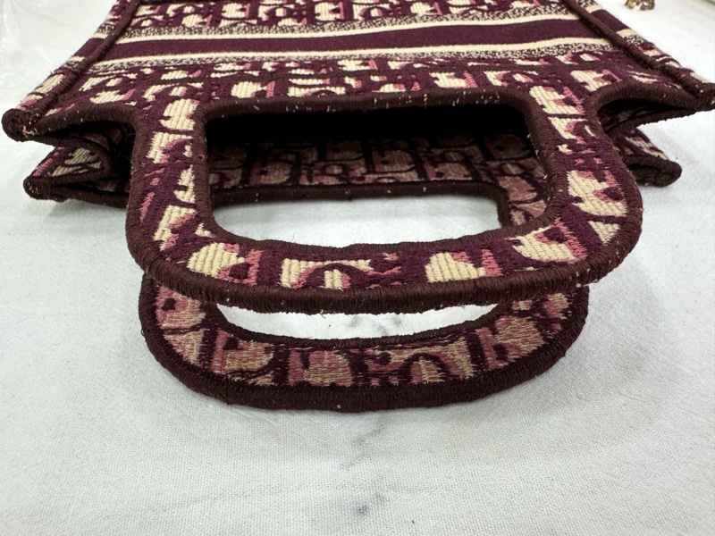 Dior迪奧刺繡款老花mini tote手提包,底長22厘米,19年編碼-9