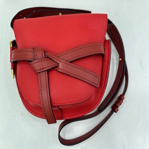 LOEWE/羅意威gate中型紅色馬鞍肩斜背包