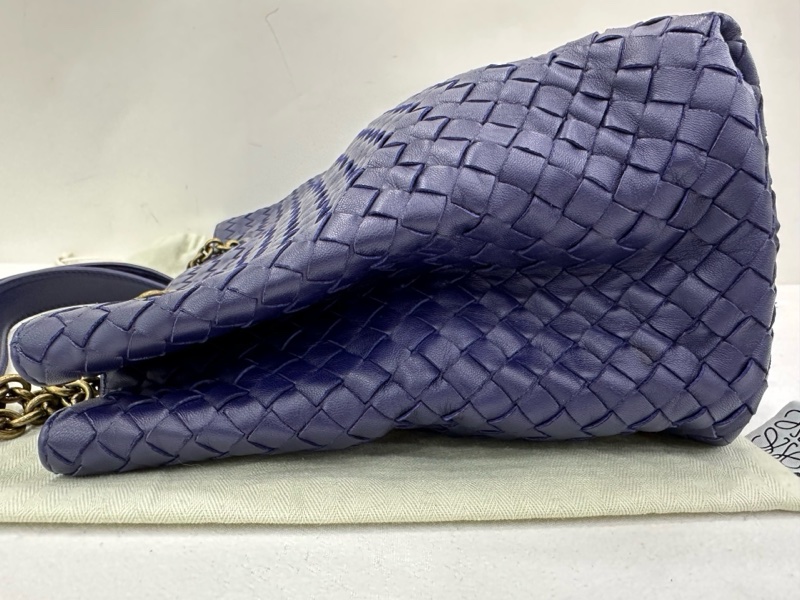 BV葆蝶家 編織鏈包 柔軟真皮,大小適中,耐用容納度高。手拎、肩背無壓力,特別適合通勤上班的一隻包-3