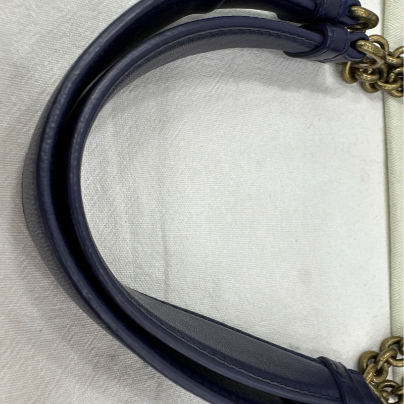 BV葆蝶家 編織鏈包 柔軟真皮,大小適中,耐用容納度高。手拎、肩背無壓力,特別適合通勤上班的一隻包-6