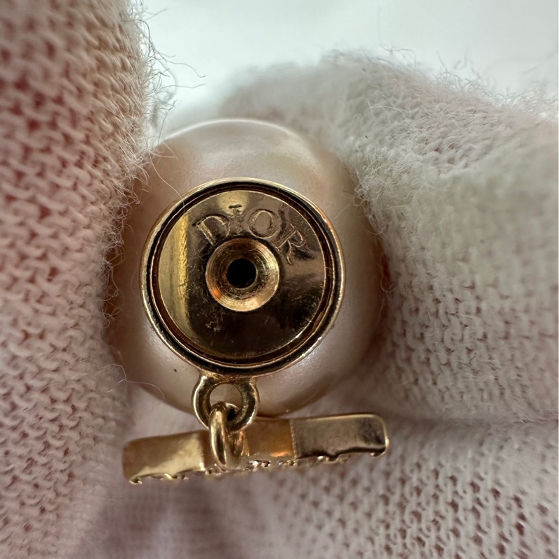 Dior金色珍珠cd耳環-4