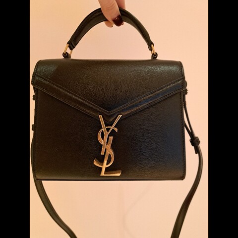 YSL 聖羅蘭Saint Laurent Cassandra粒面壓紋皮革迷你手挽袋
黑色