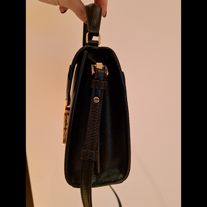 YSL 聖羅蘭Saint Laurent Cassandra粒面壓紋皮革迷你手挽袋
黑色-1