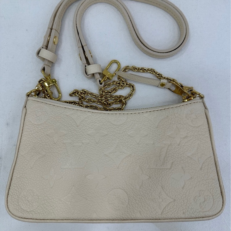 LV Easy Pouch On Strap 路易威登 女士包款 奶油白純皮 壓花牛皮 肩背包 晶片有購證 尺寸:20*12cm-4