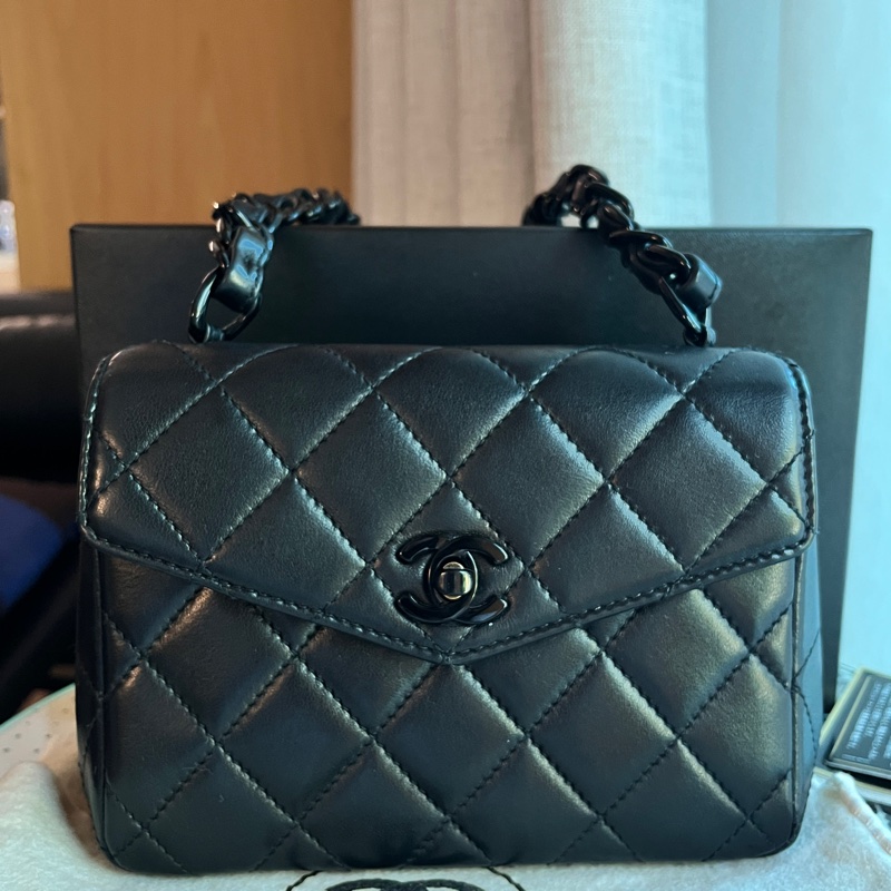 香奈兒CHANEL So Black 中古包 稀有全黑系列側背老香 方胖粗背帶肩背款-1