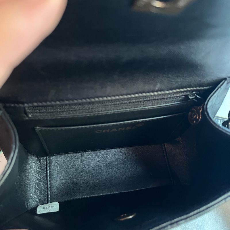 香奈兒CHANEL So Black 中古包 稀有全黑系列側背老香 方胖粗背帶肩背款-13