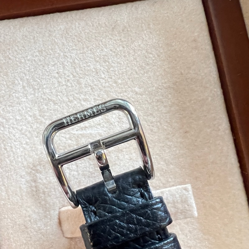 近全新二手-HERMÈS 愛馬仕鑽石珍珠母貝錶-3