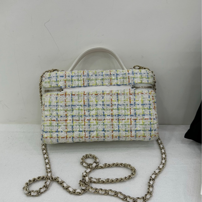 Chanel 香奈兒 25C 白色金扣毛呢LP便當盒 有購證-1