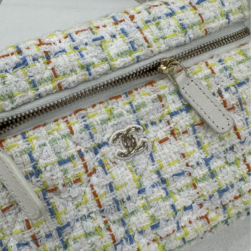 Chanel 香奈兒 25C 白色金扣毛呢LP便當盒 有購證-6