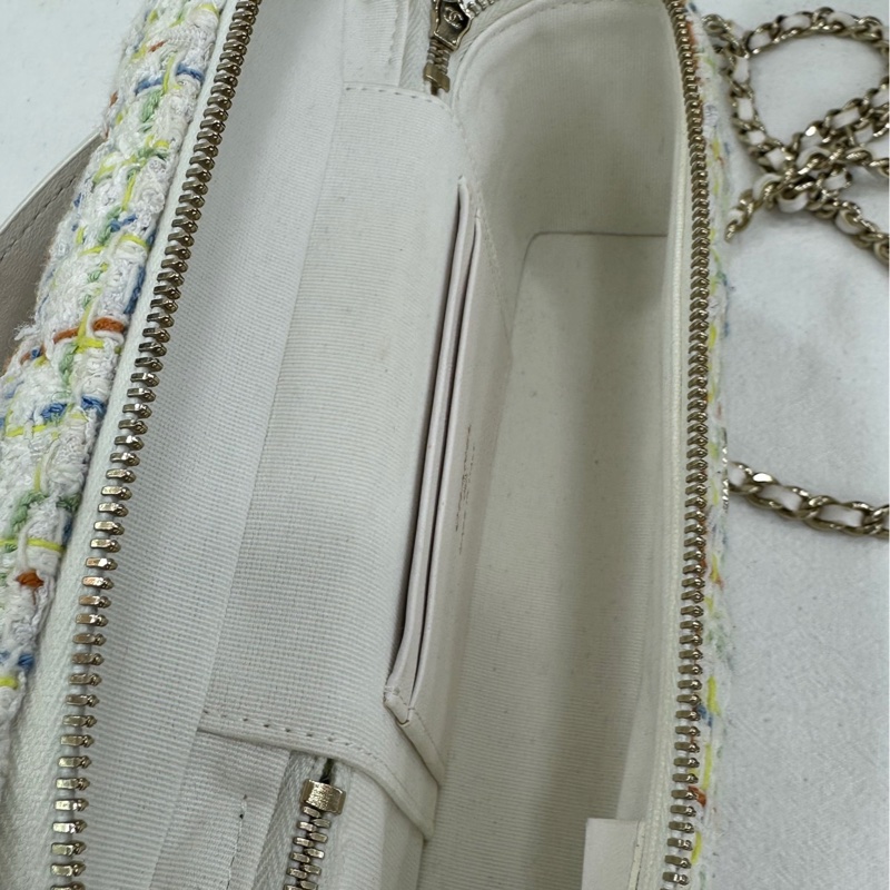 Chanel 香奈兒 25C 白色金扣毛呢LP便當盒 有購證-8