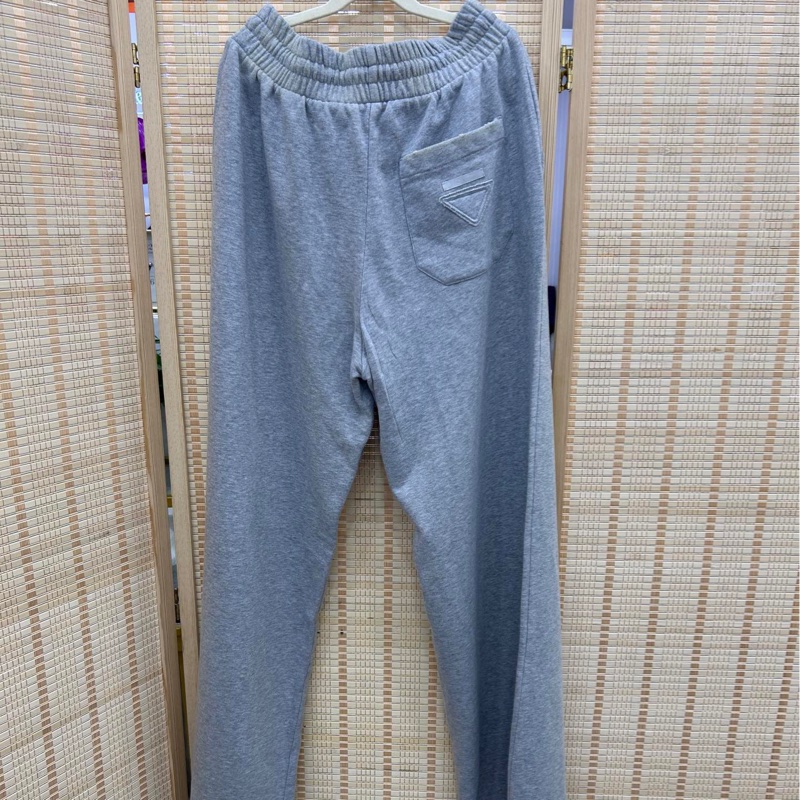 Prada 25新款灰色三角標純棉運動褲 衛褲 S碼-1