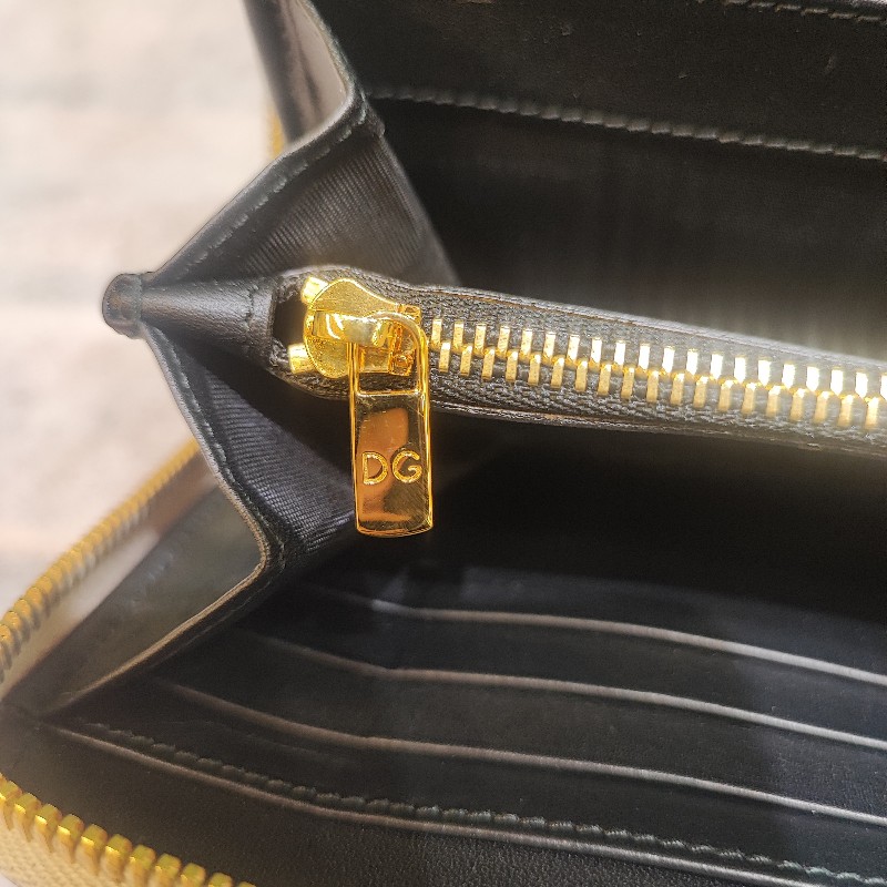 D & G Long Wallet-9