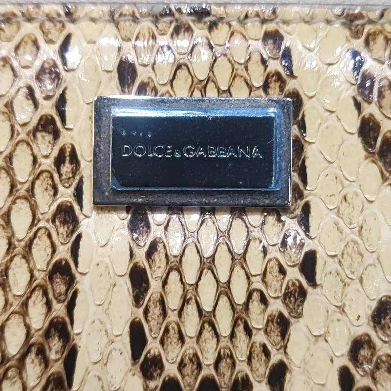 D & G Long Wallet-10