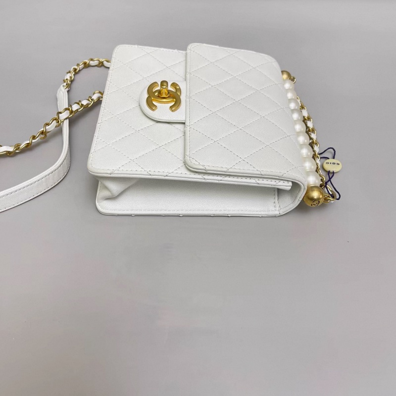 Chanel香奈兒 白色全皮菱格珍珠鏈條包-4