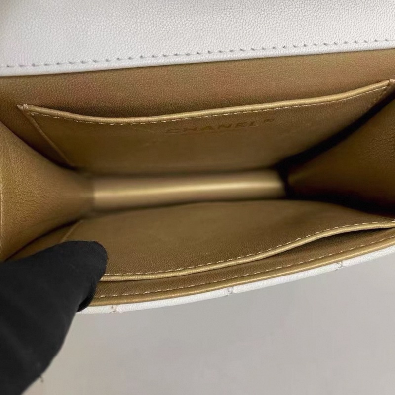 Chanel香奈兒 白色全皮菱格珍珠鏈條包-6