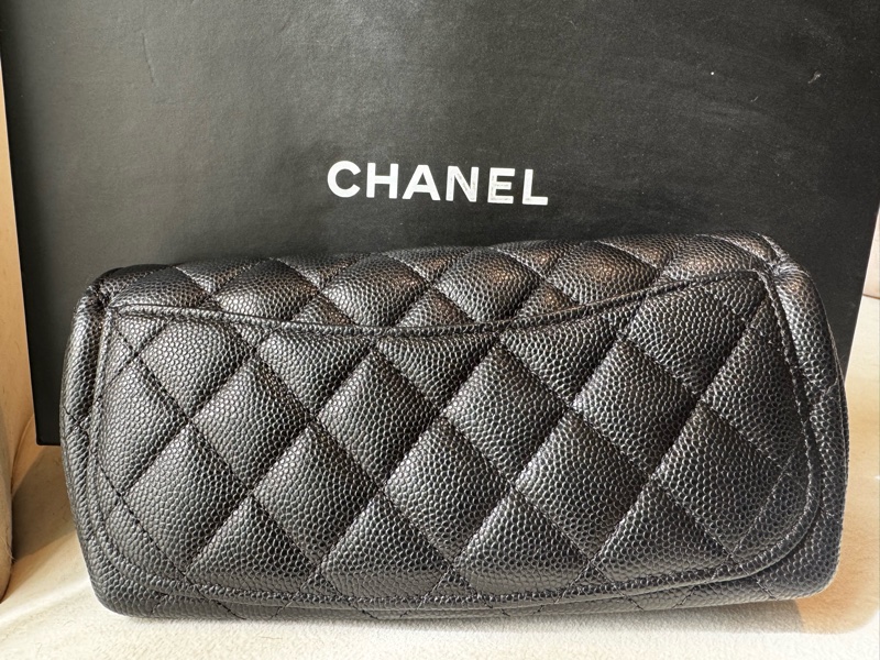 《Chanel》香奈兒WOC Mini牛皮鏈條小包/手機包-2