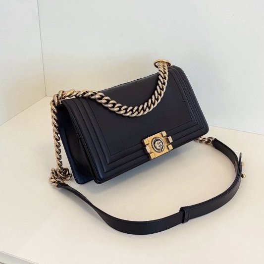 香奈兒/Chanel Leboy 黑金牛皮中號 浮雕字母logo鏈條包-3