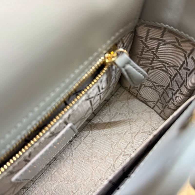 DIOR霧霾藍灰藤格紋小牛皮Lady Dior黛妃包M0538-12